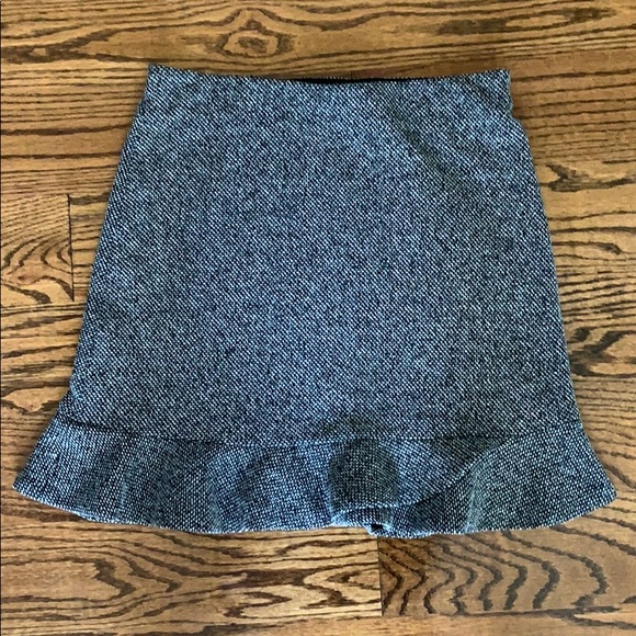 LOFT Dresses & Skirts - LOFT black and white tweed knit skirt